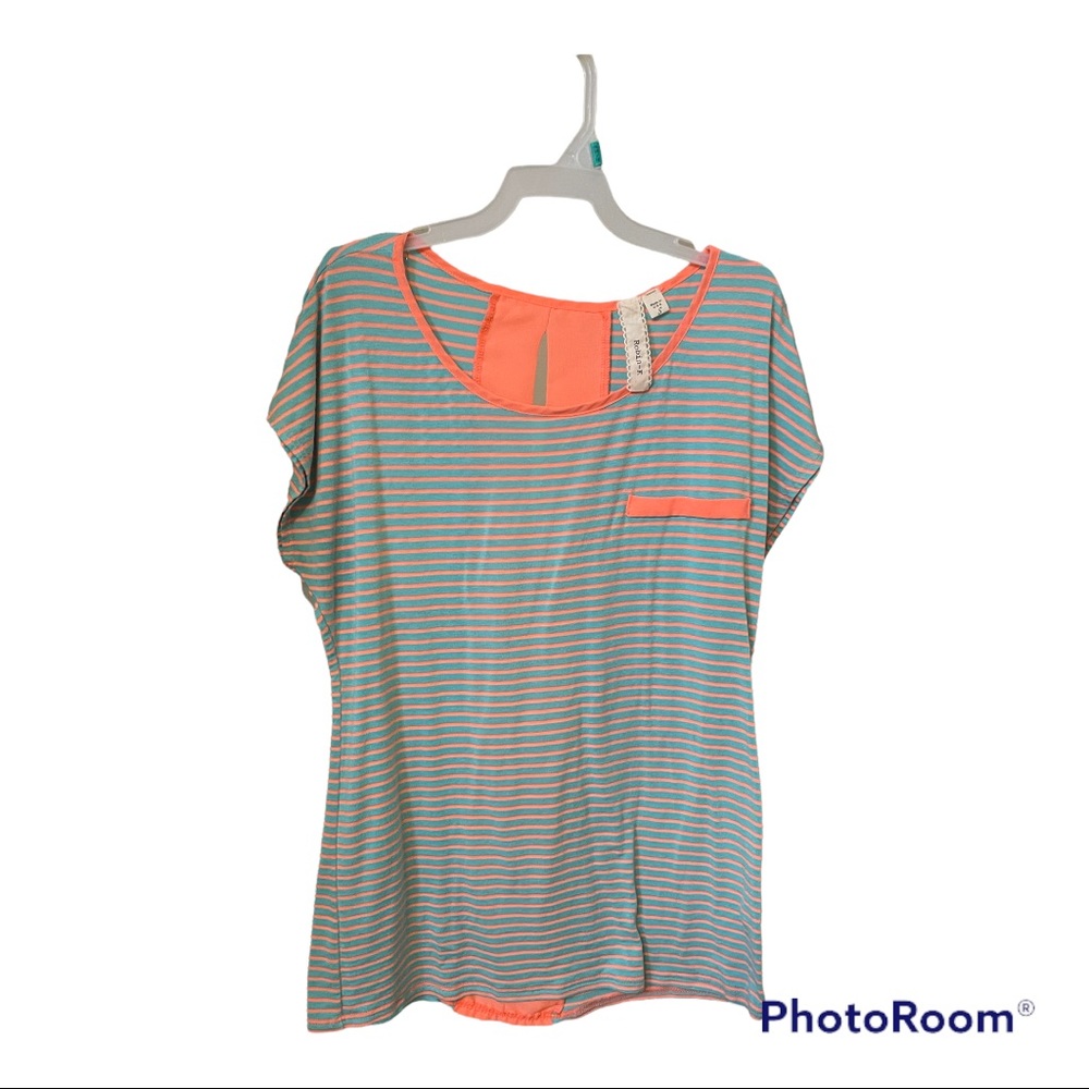 turquoise and coral tee